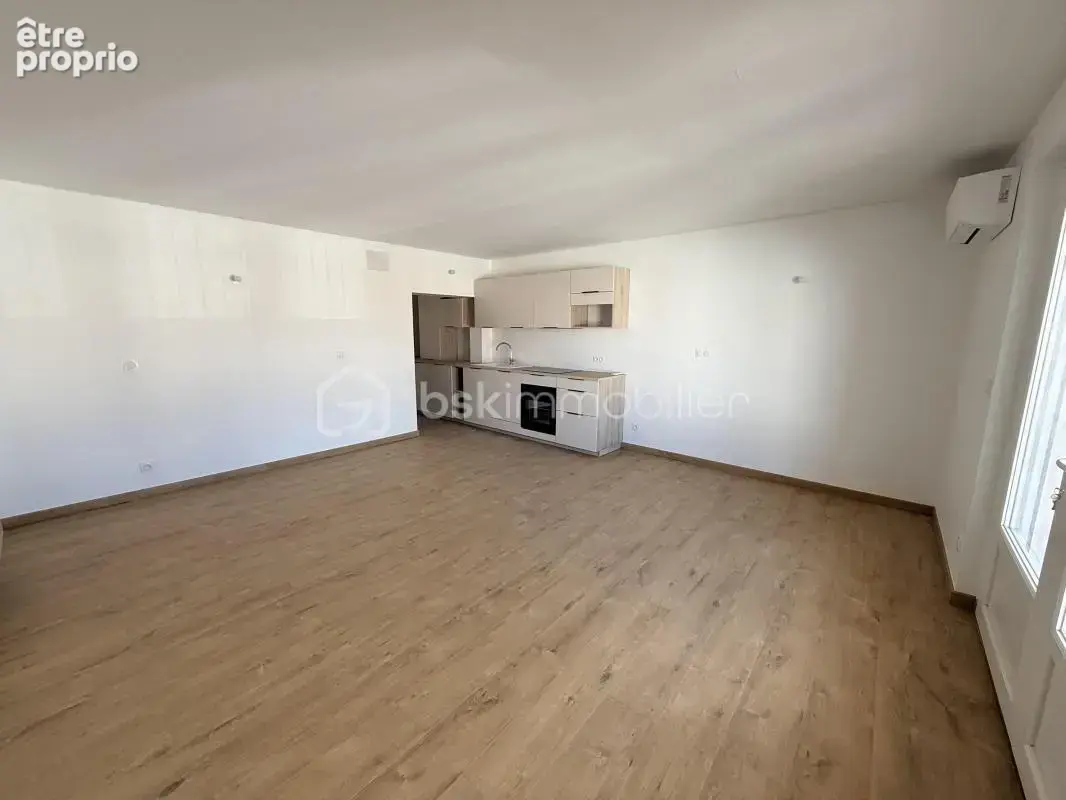 ROYAN centre-ville - appartement 45m2 entièrement rénové avec balcon - photo 3