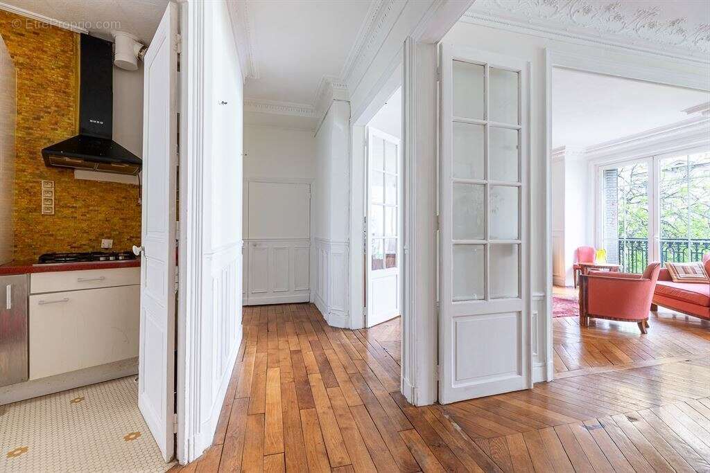 Appartement à PARIS-18E