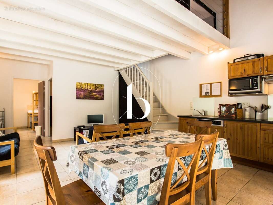 Maison à LABASTIDE-DE-VIRAC