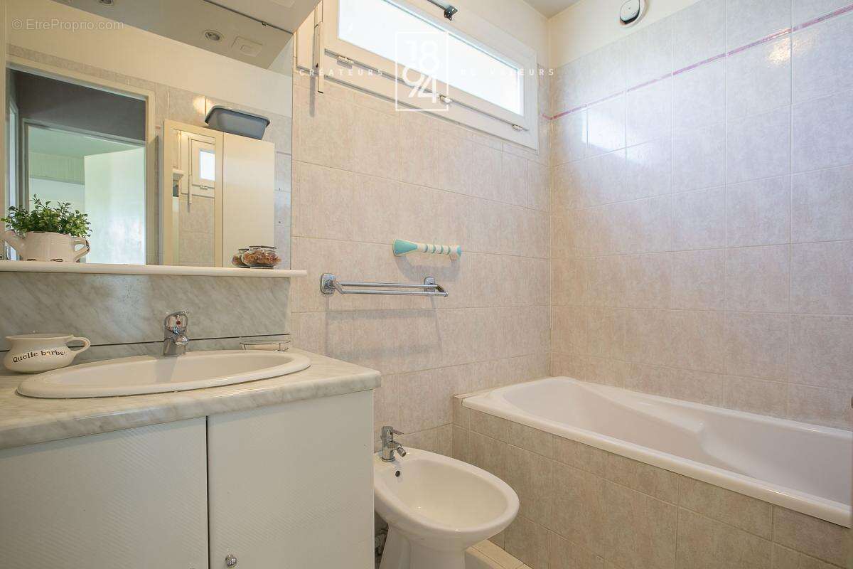 Appartement à MARSEILLE-12E