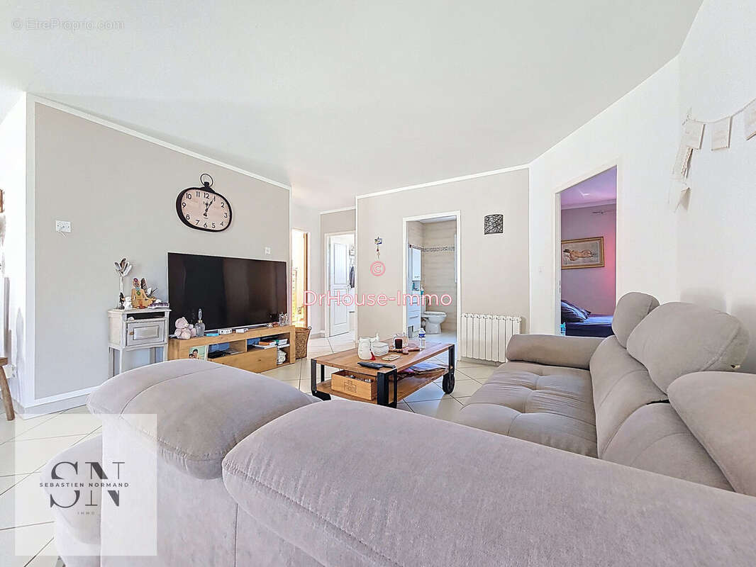 Maison à ALLEZ-ET-CAZENEUVE