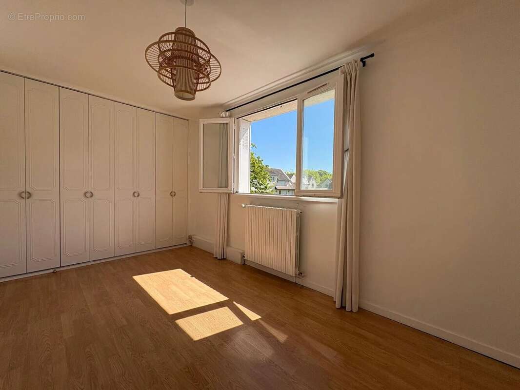 Maison à PLAISIR