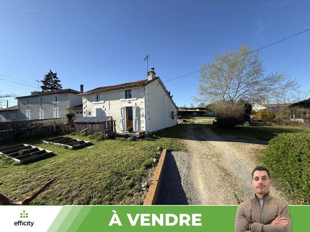 Maison à AVAILLES-LIMOUZINE