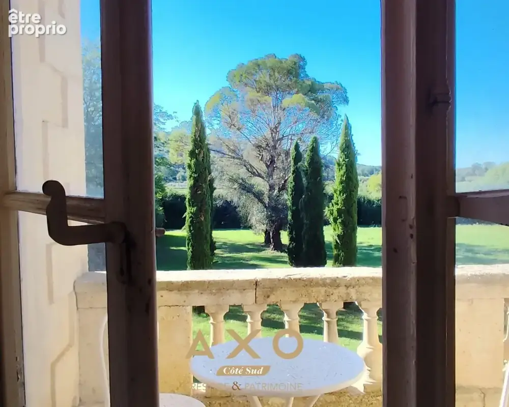 Vallabrix - appartement d'exception au sein d'un château - 7 pieces - garage - jardin - 630 000  - photo 12