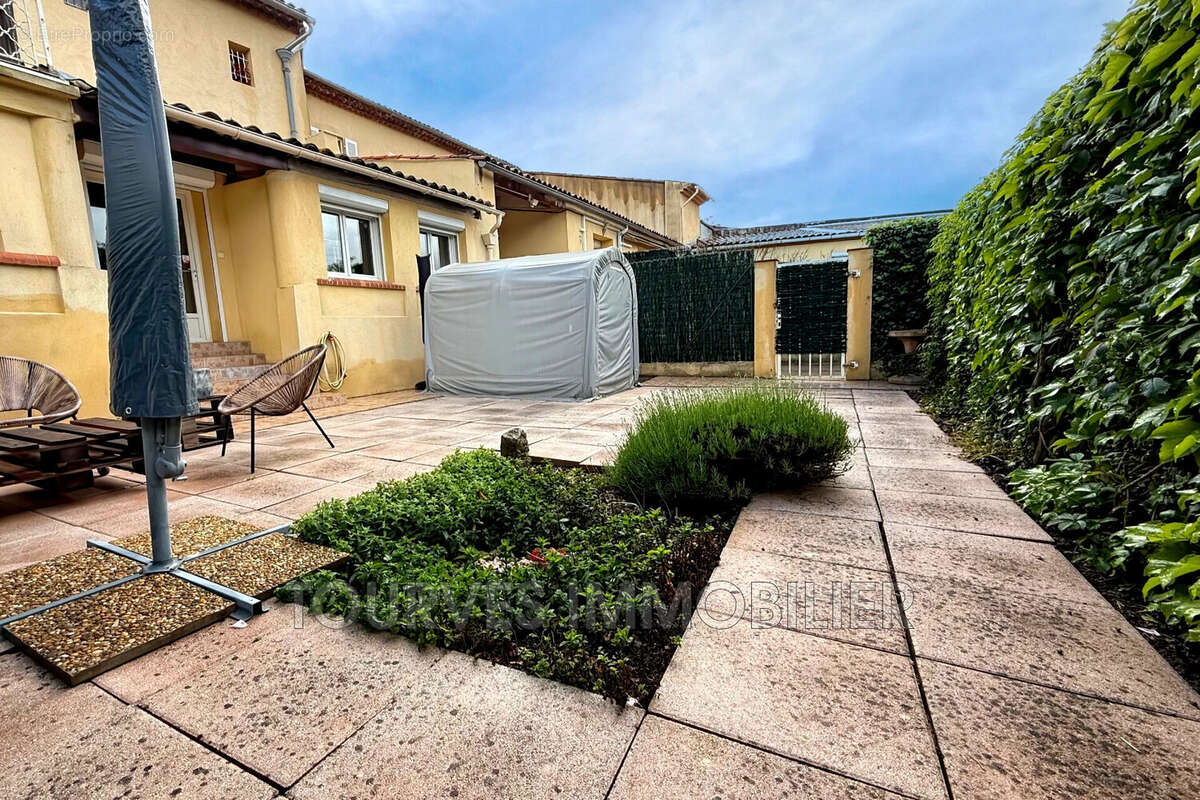 Appartement à TOURVES
