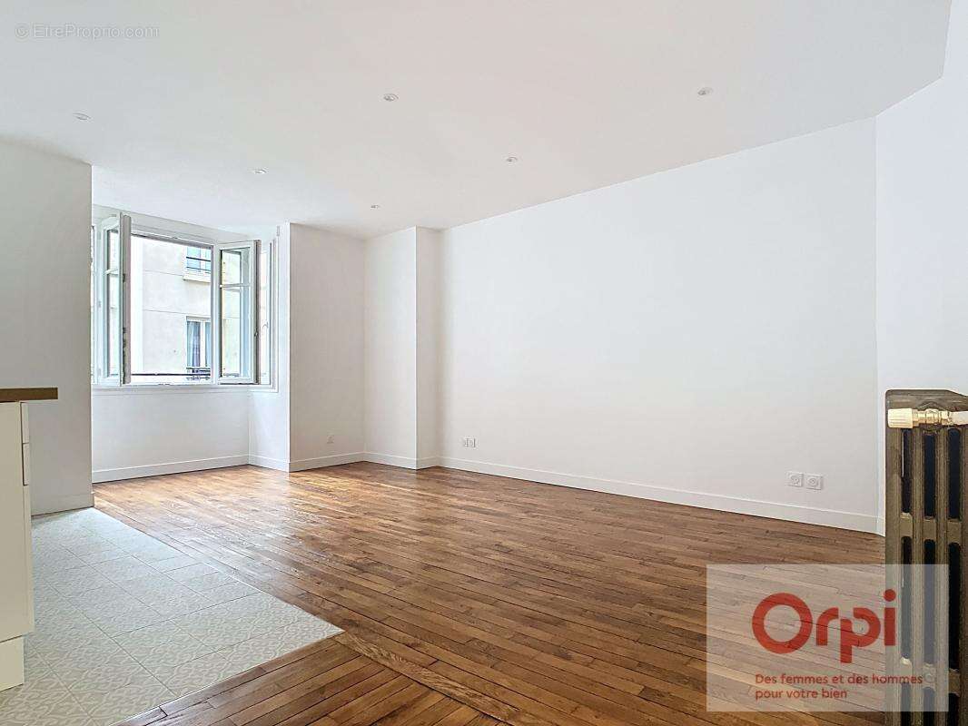 Appartement à PARIS-15E