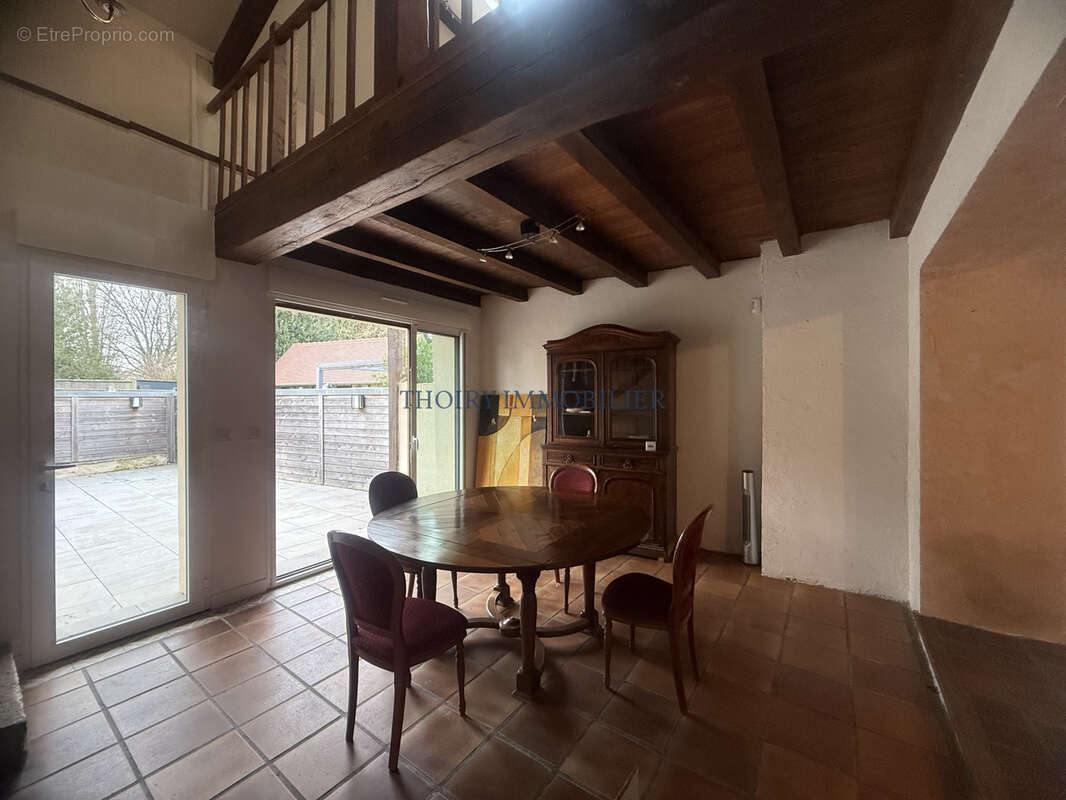 Maison à THOIRY