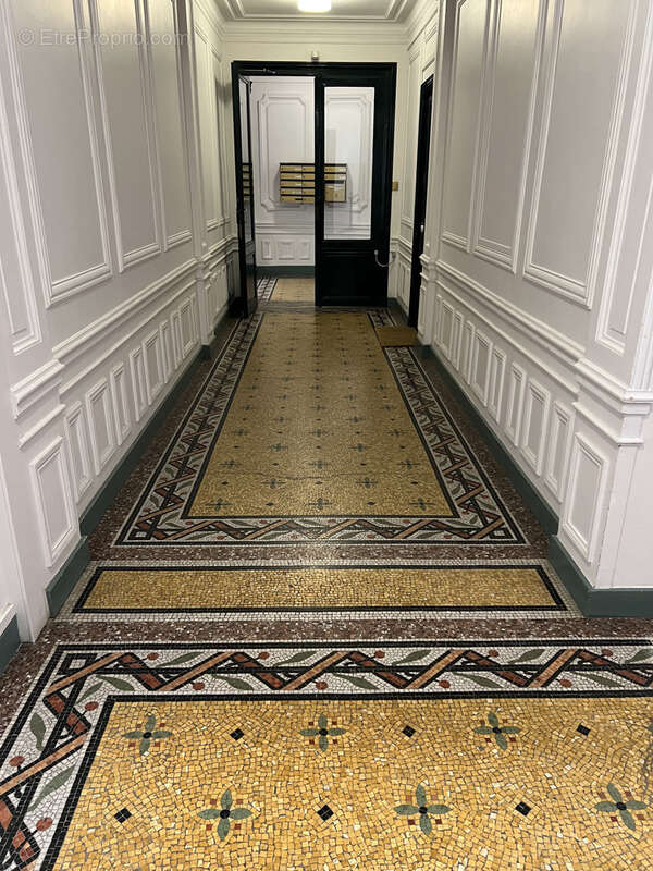 Rue denfert rochereau - dernier etage - photo 11