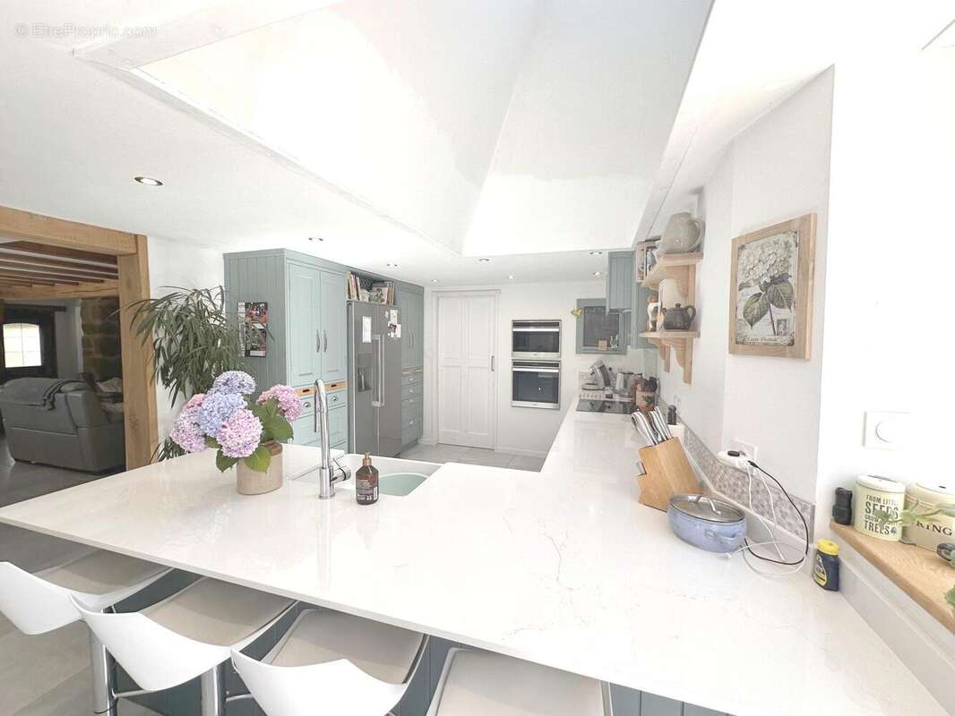 Maison 225 m² à Roumagne  - photo 3
