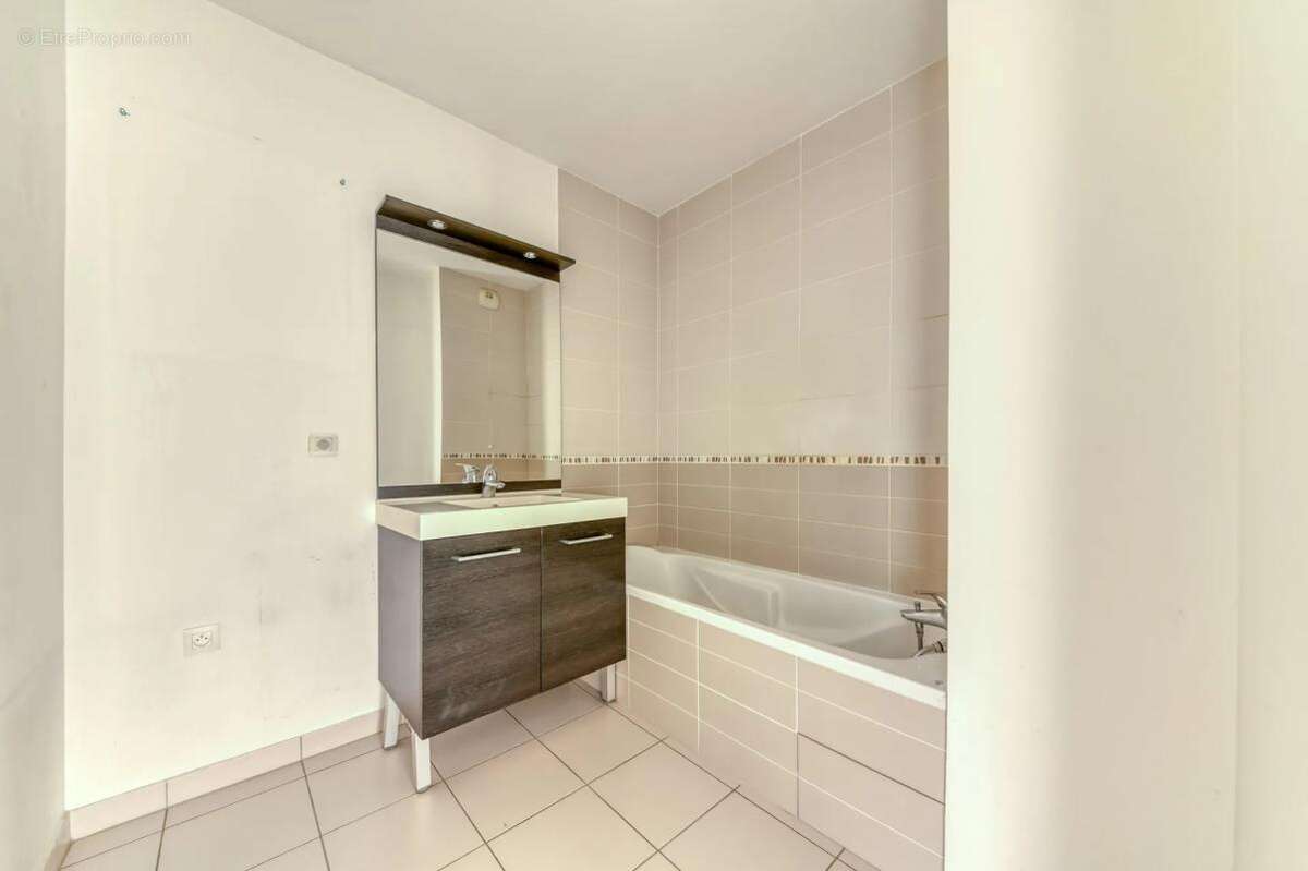 Appartement à LYON-8E