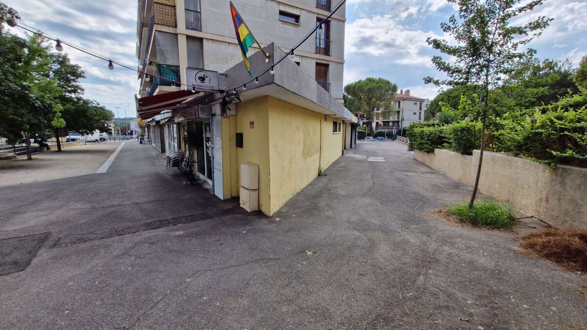 Commerce à AIX-EN-PROVENCE