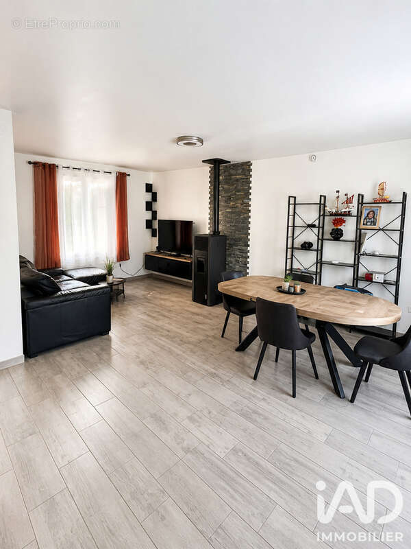 Maison 82 m² à Rouvres  - photo 2