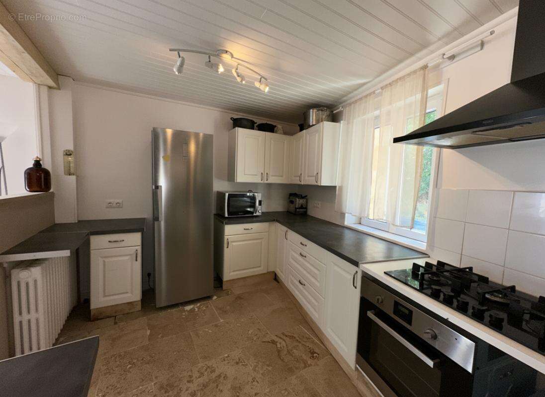 Maison 115 m² à Saint-Paul-La-Roche  - photo 5