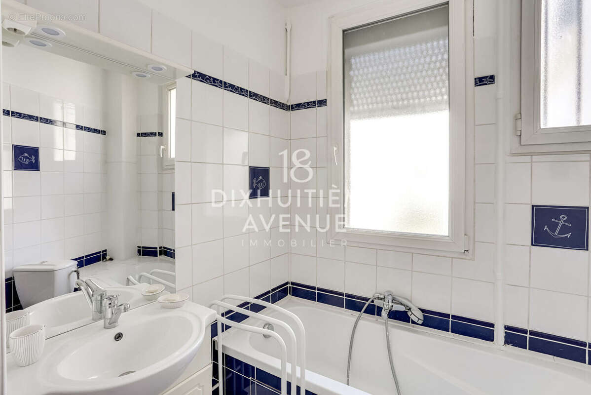 Appartement à PARIS-18E