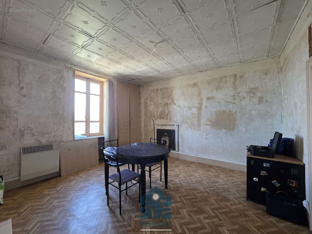 Appartement à SAINT-ELOY-LES-MINES