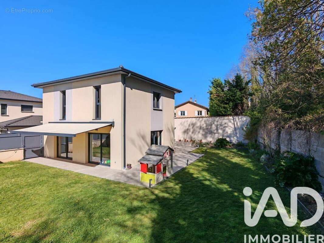 Photo 1 - Maison à NEUVILLE-SUR-SAONE