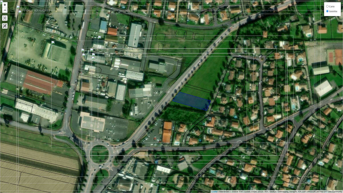 Terrain à PONT-DU-CHATEAU