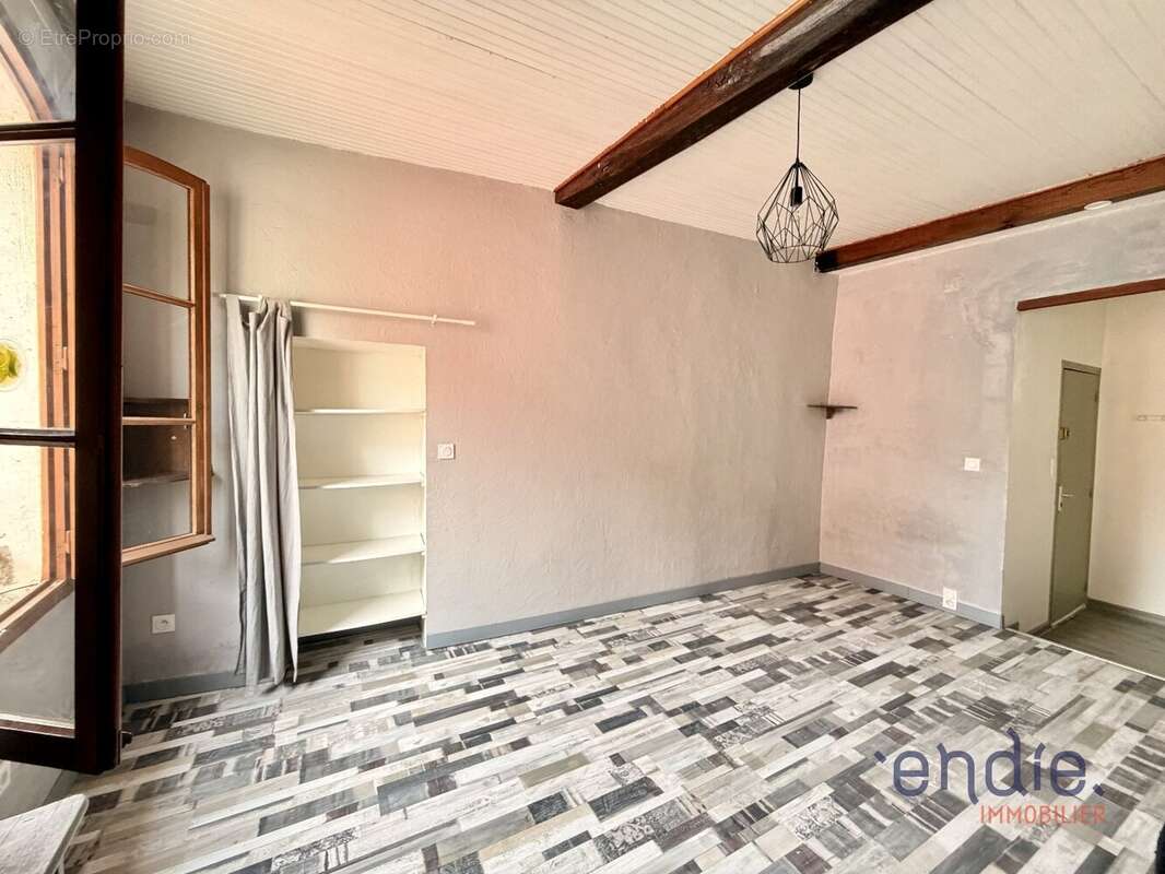 Appartement à LORGUES
