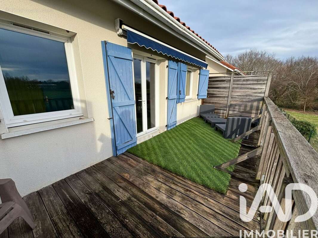 Photo 9 - Appartement à SAINT-JULIEN-EN-BORN