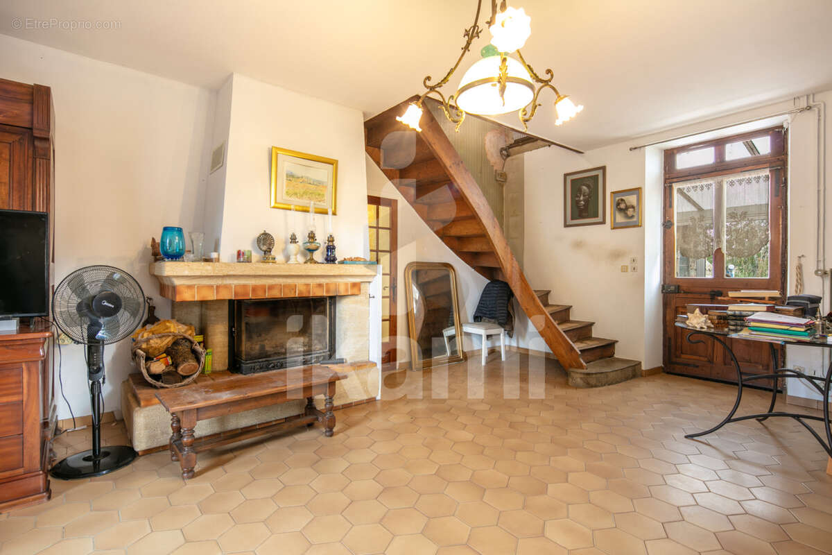 Maison à CHATEAUNEUF-DE-GALAURE