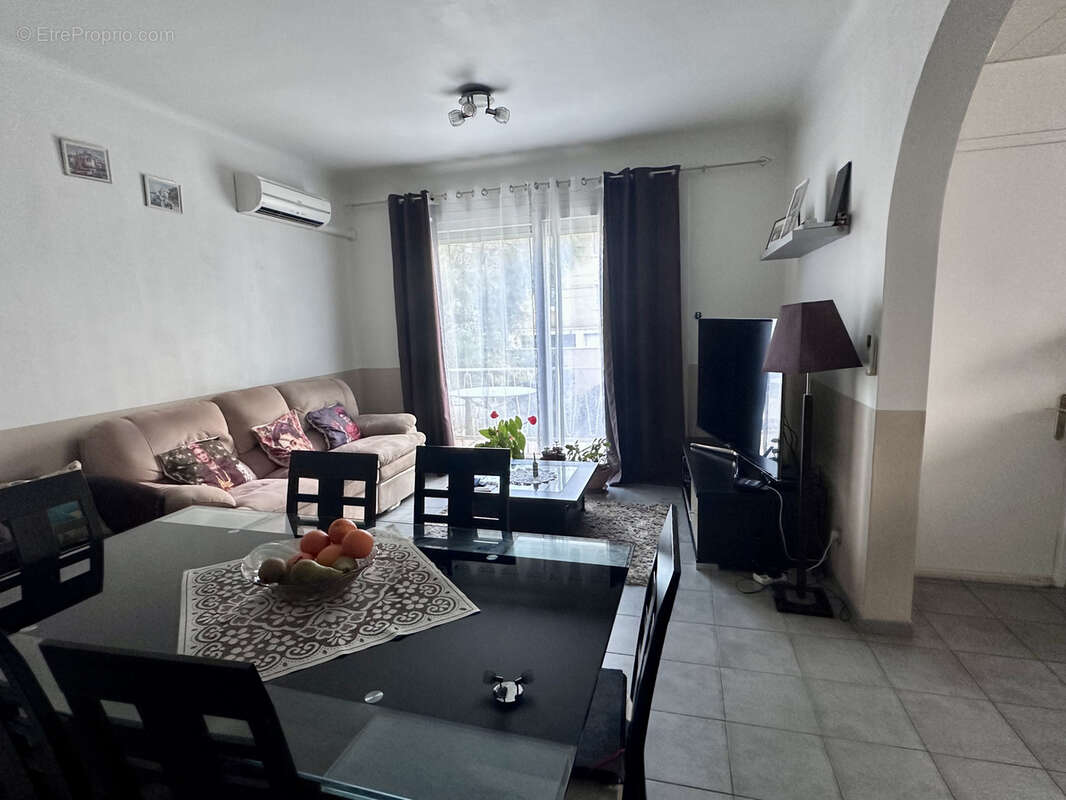 Maison à BAGNOLS-SUR-CEZE