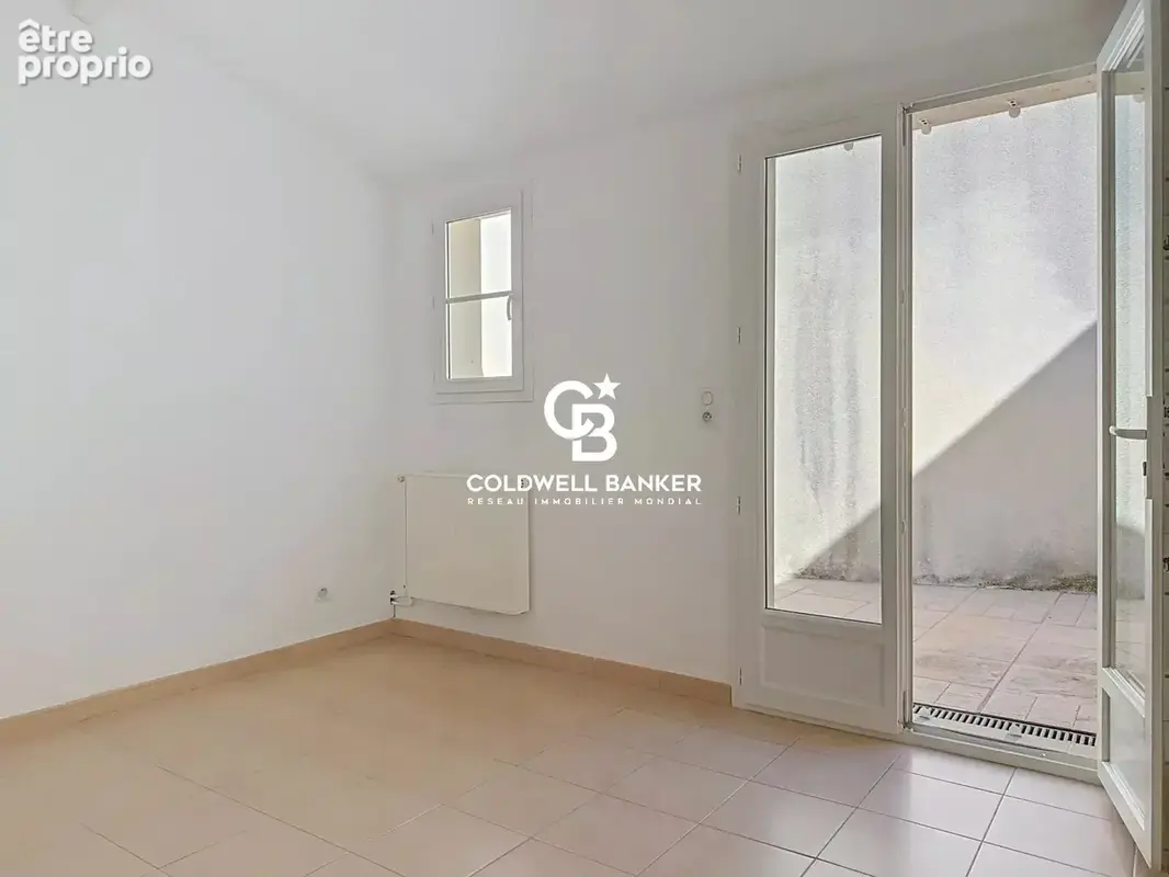 À vendre à Cognac — Charmante maison de ville, idéal premier achat ou investissement locatif ! - photo 9