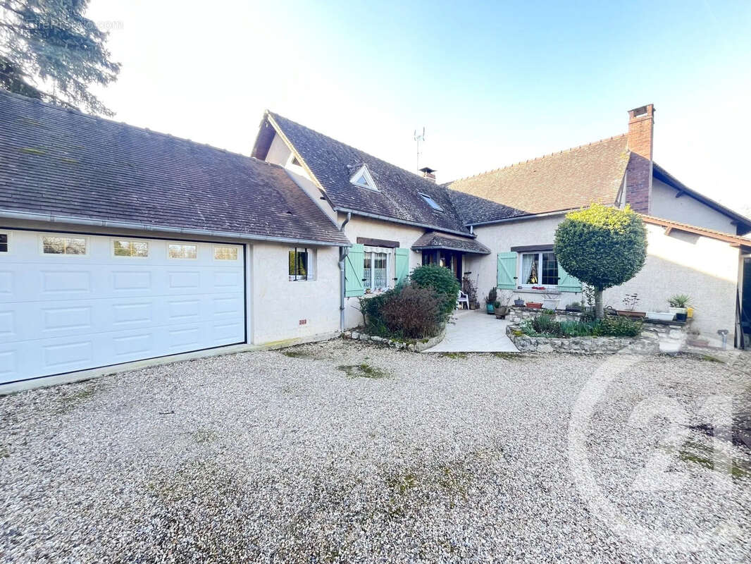 Maison à LA CHAPELLE-REANVILLE