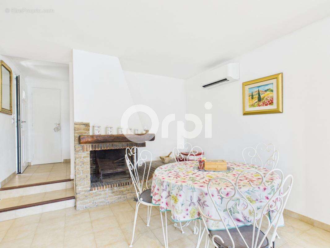 Maison à MANDELIEU-LA-NAPOULE