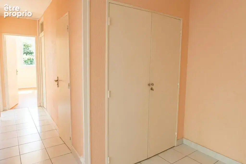 CAUDERAN - Secteur Pins Francs - Ruevb des Orangers - T3 avec 2 balcons, Cave et Garage Box. - photo 10