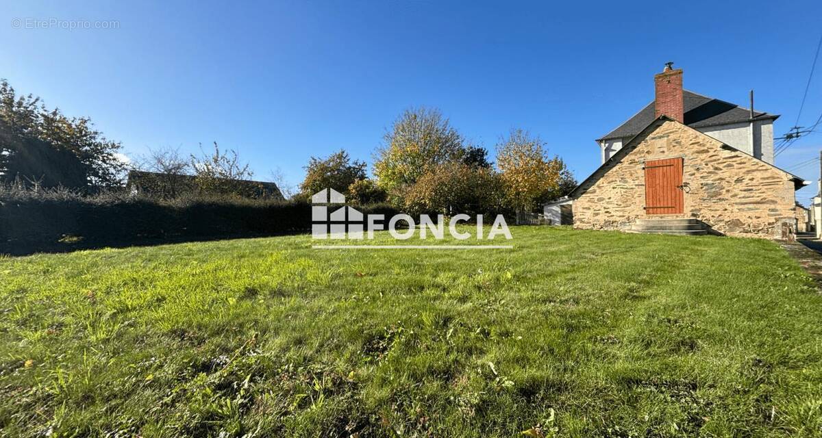 Maison à SILLE-LE-GUILLAUME