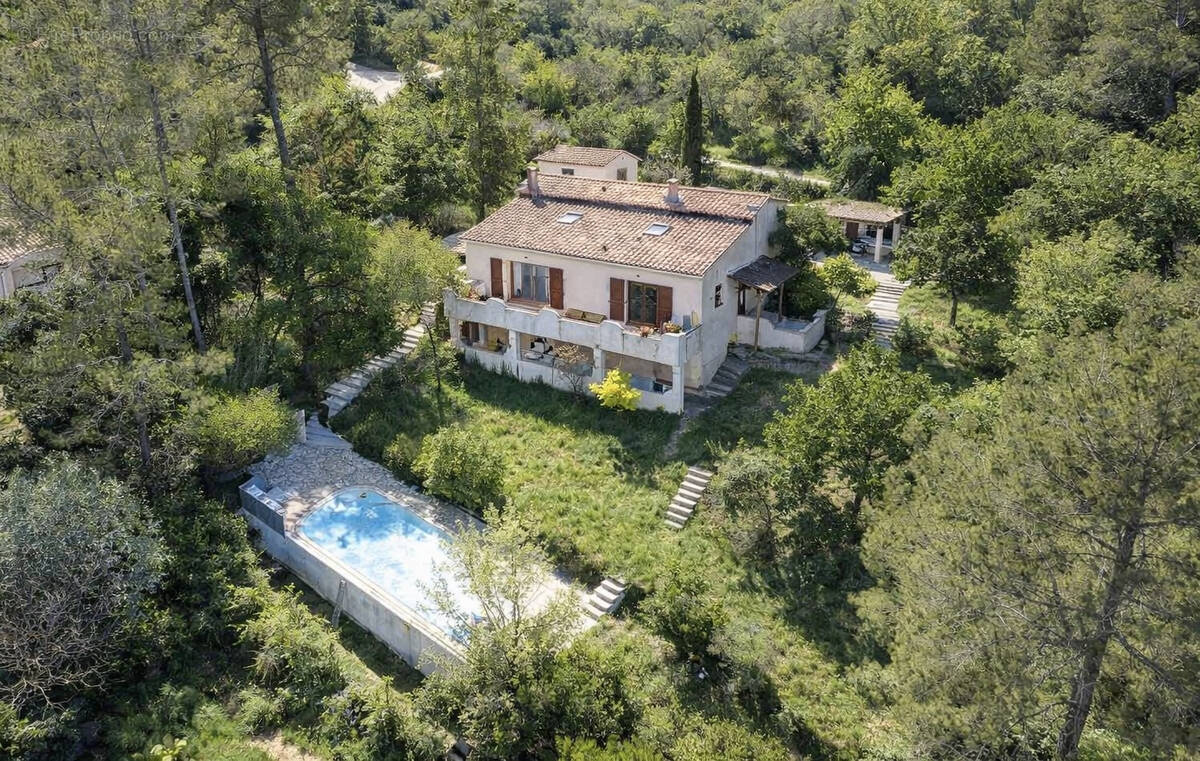 Maison à SOLLIES-TOUCAS