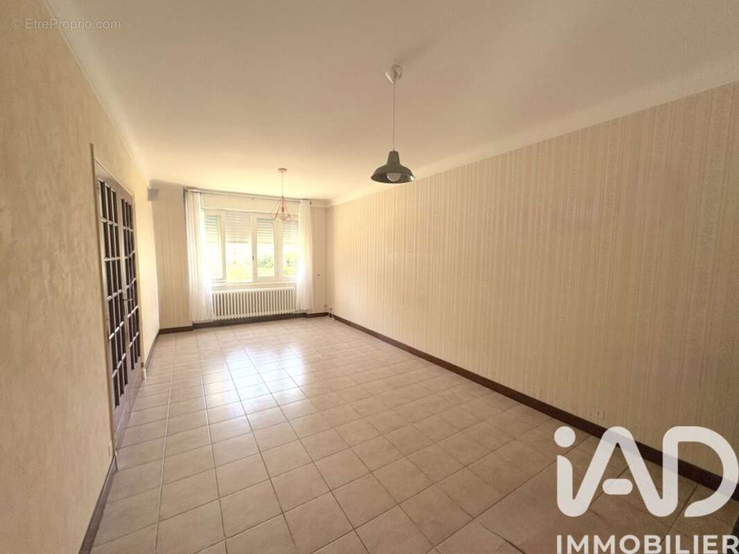 Maison 112 m² à Kernascleden  - photo 3