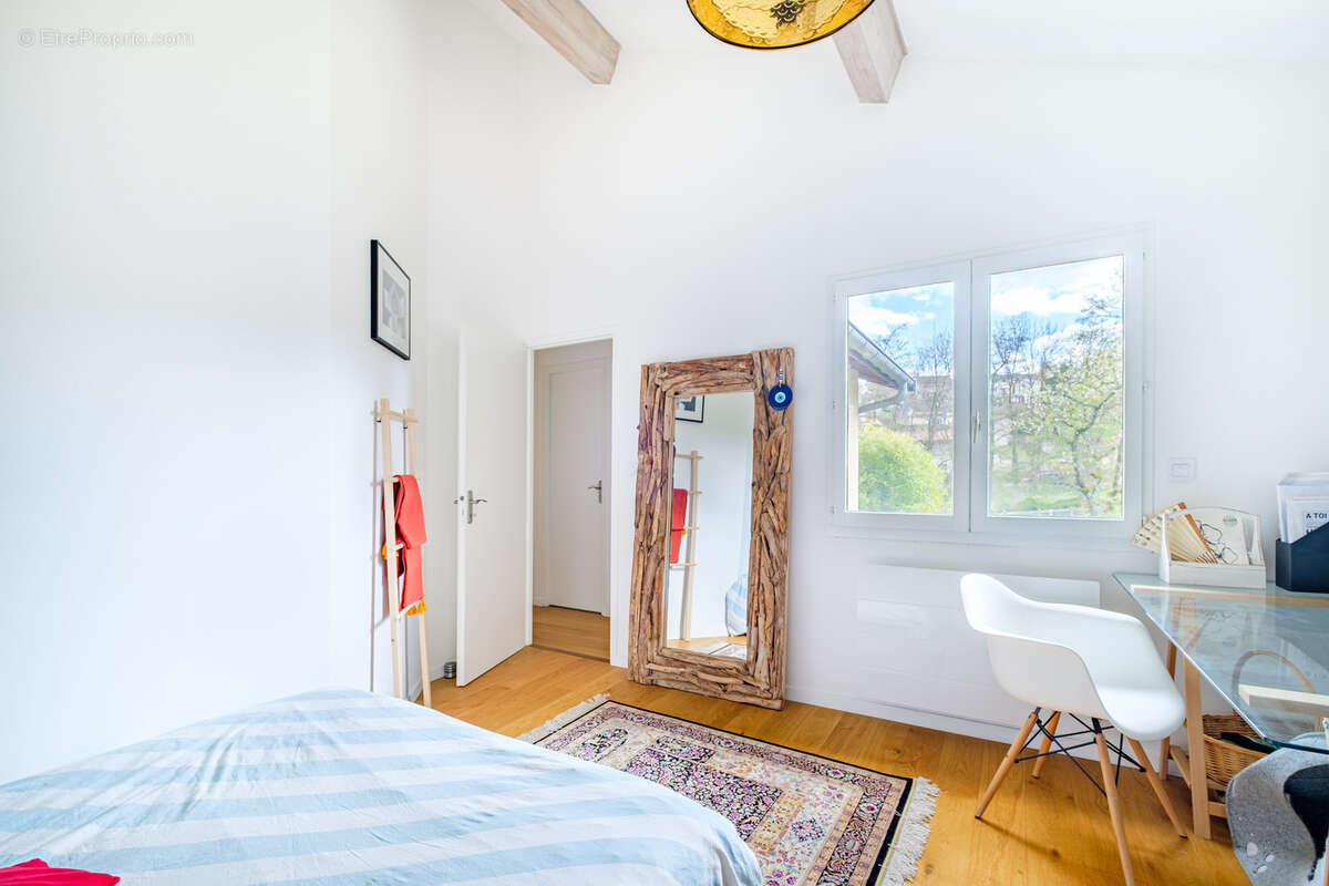 Maison à CURIS-AU-MONT-D'OR