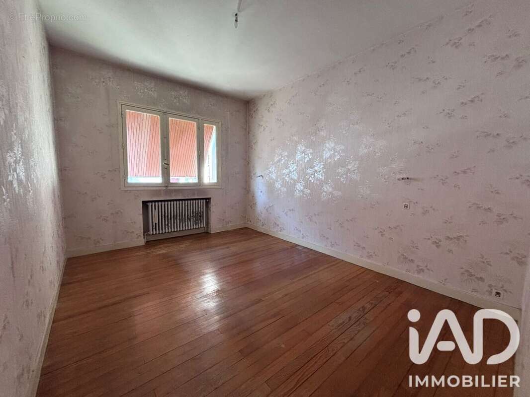 Maison 85 m² à Saintes  - photo 9