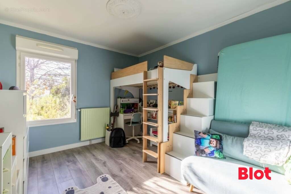 Appartement à THORIGNE-FOUILLARD