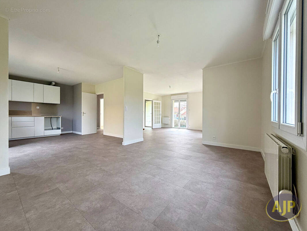 Maison Brains 5 pièce(s) 106 m2 - photo 1