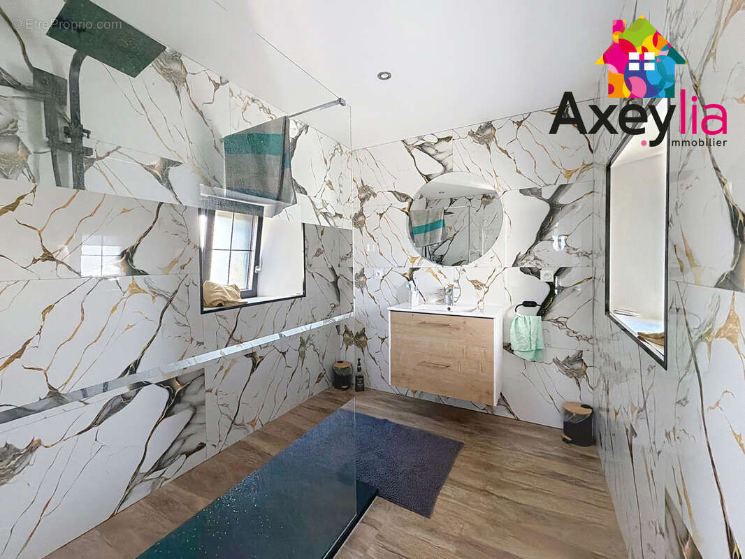 Appartement à AMBIERLE