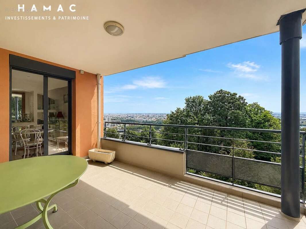 Appartement à SAINTE-FOY-LES-LYON