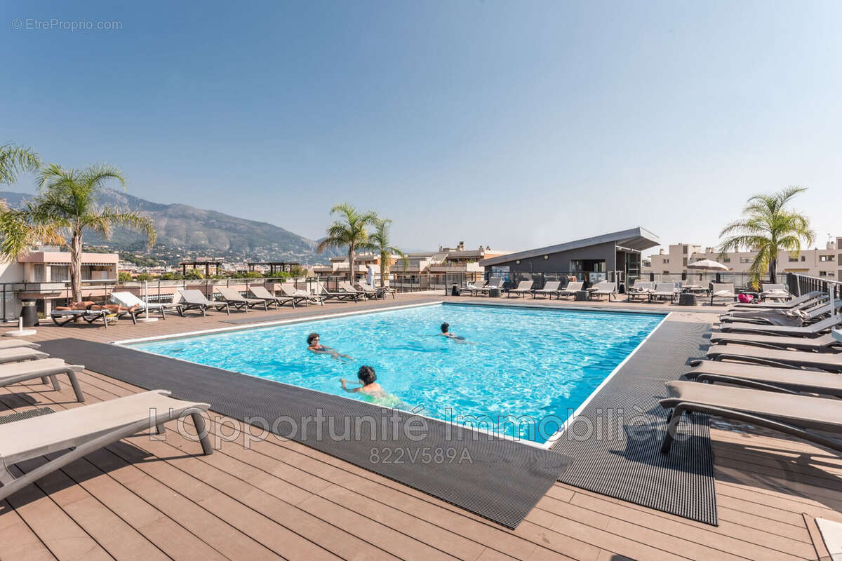 Appartement à ROQUEBRUNE-CAP-MARTIN