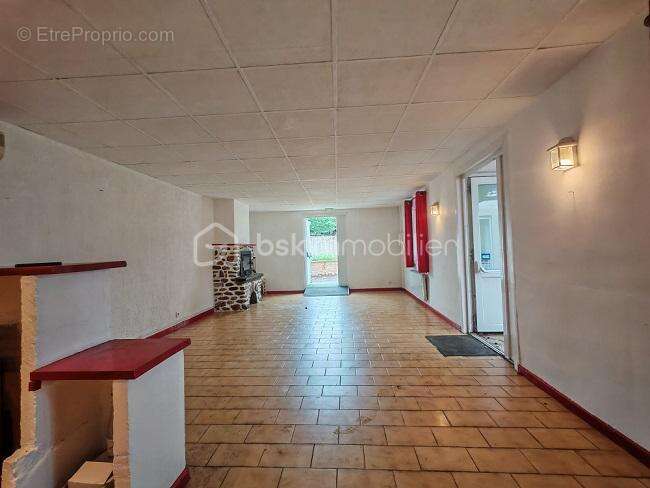 Maison à RIBAUTE-LES-TAVERNES