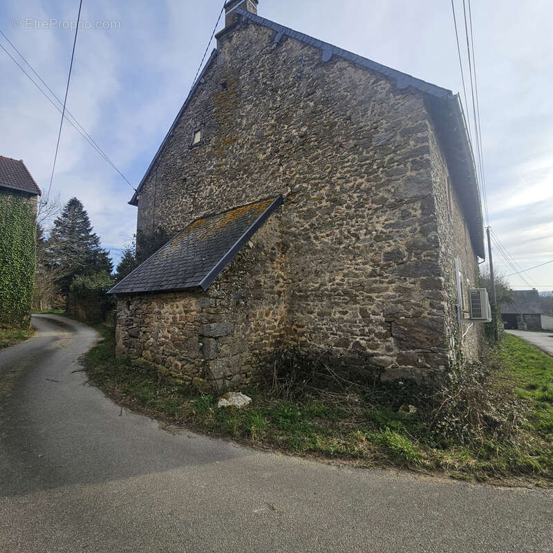 Autre à PIONNAT
