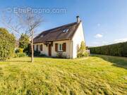 Photo 1 - Maison à VILLENEUVE-LES-SABLONS
