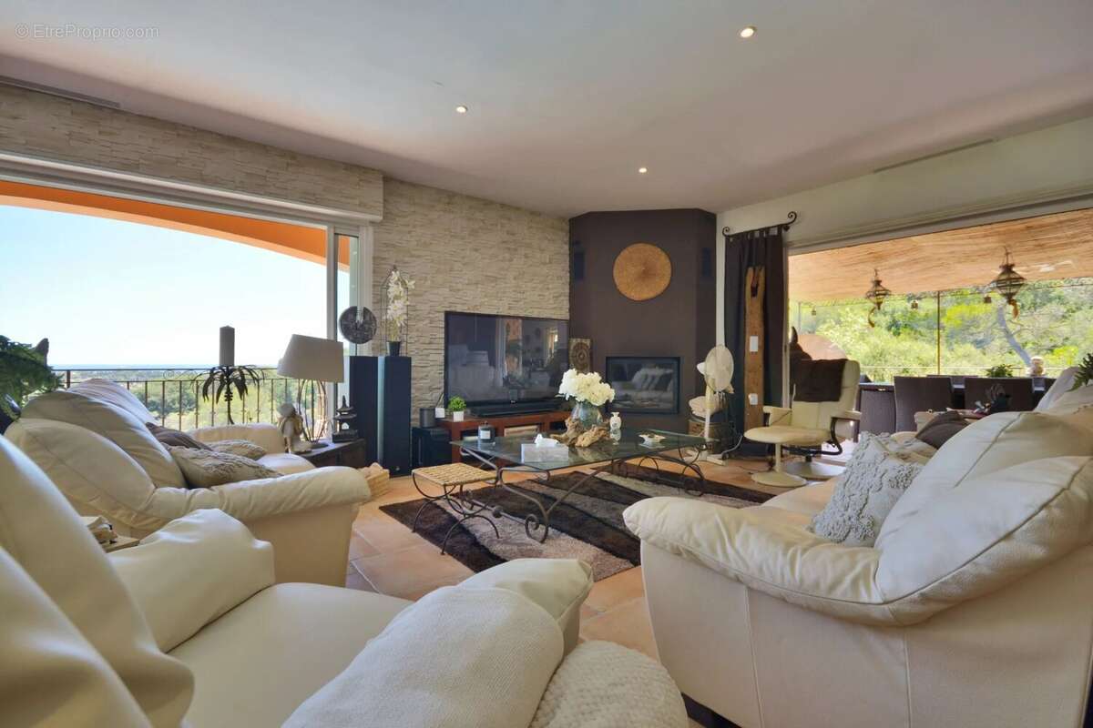 Maison 300 m² à Biot  - photo 21