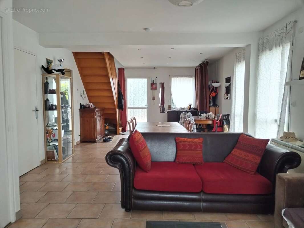 Maison à EGREVILLE