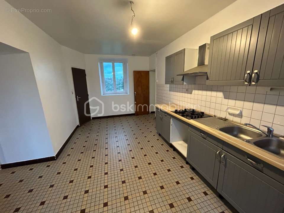 Maison à JAVRON-LES-CHAPELLES