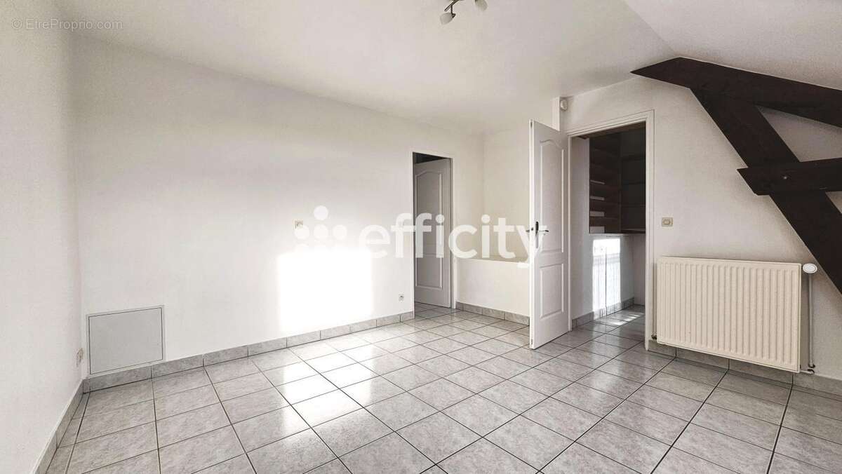 Appartement à DAMPMART