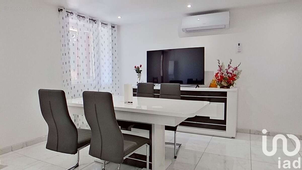 Photo 3 - Maison à SAINT-PIERRE-DE-CURTILLE