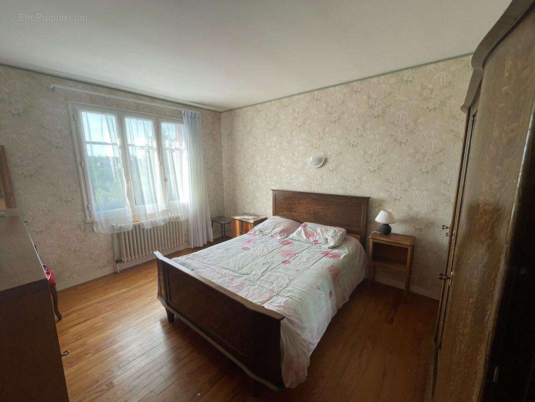 Brasparts - maison t6  de 110 m² - photo 12