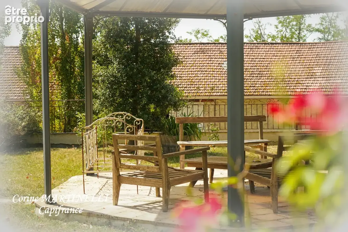 Propriete à vendre 22 pièces proche de AGEN (47) 4 habitations 885 m² + dépendances, 27 ha - photo 8