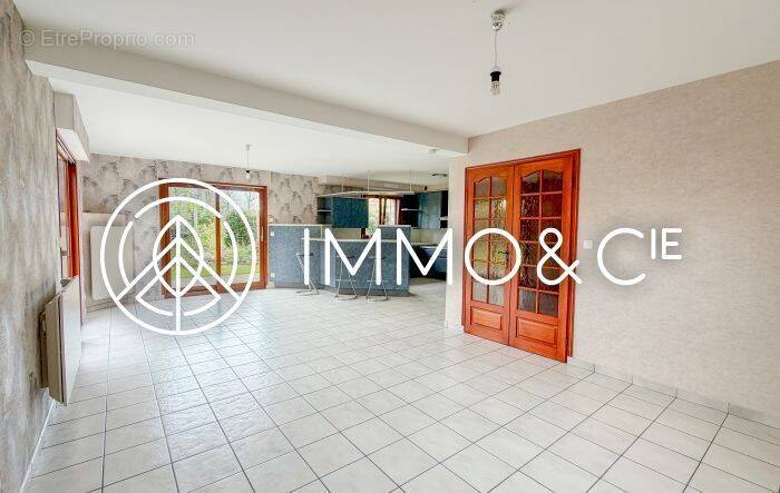 Maison à QUESNOY-SUR-DEULE